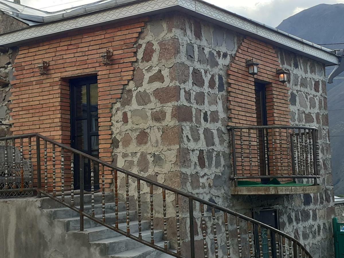 Bana Stepantsminda Exterior foto